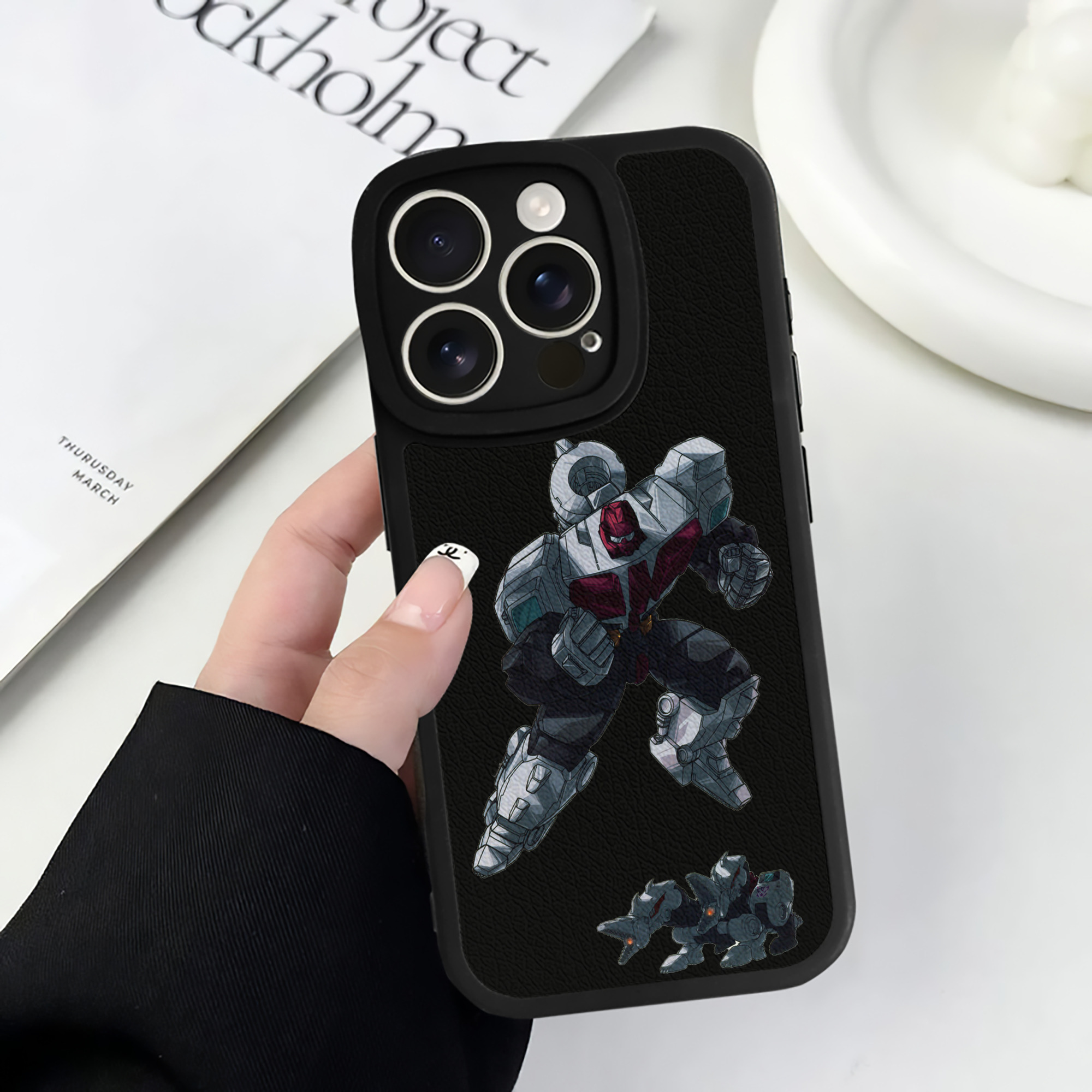 （画像用）  【iPhone 16シリーズ対応】シリコンスマホケース（レザー調） 材質：シリコン